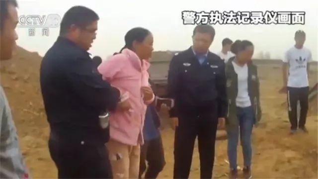 生董明珠揭露其真相最终沦为阶下囚EVO视讯真人“爱心妈妈”双面人(图5)